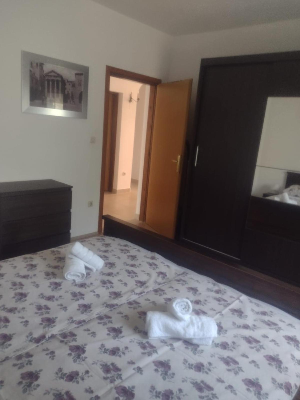 Spacious Apartment With Parking&Garden Marčana Cameră foto