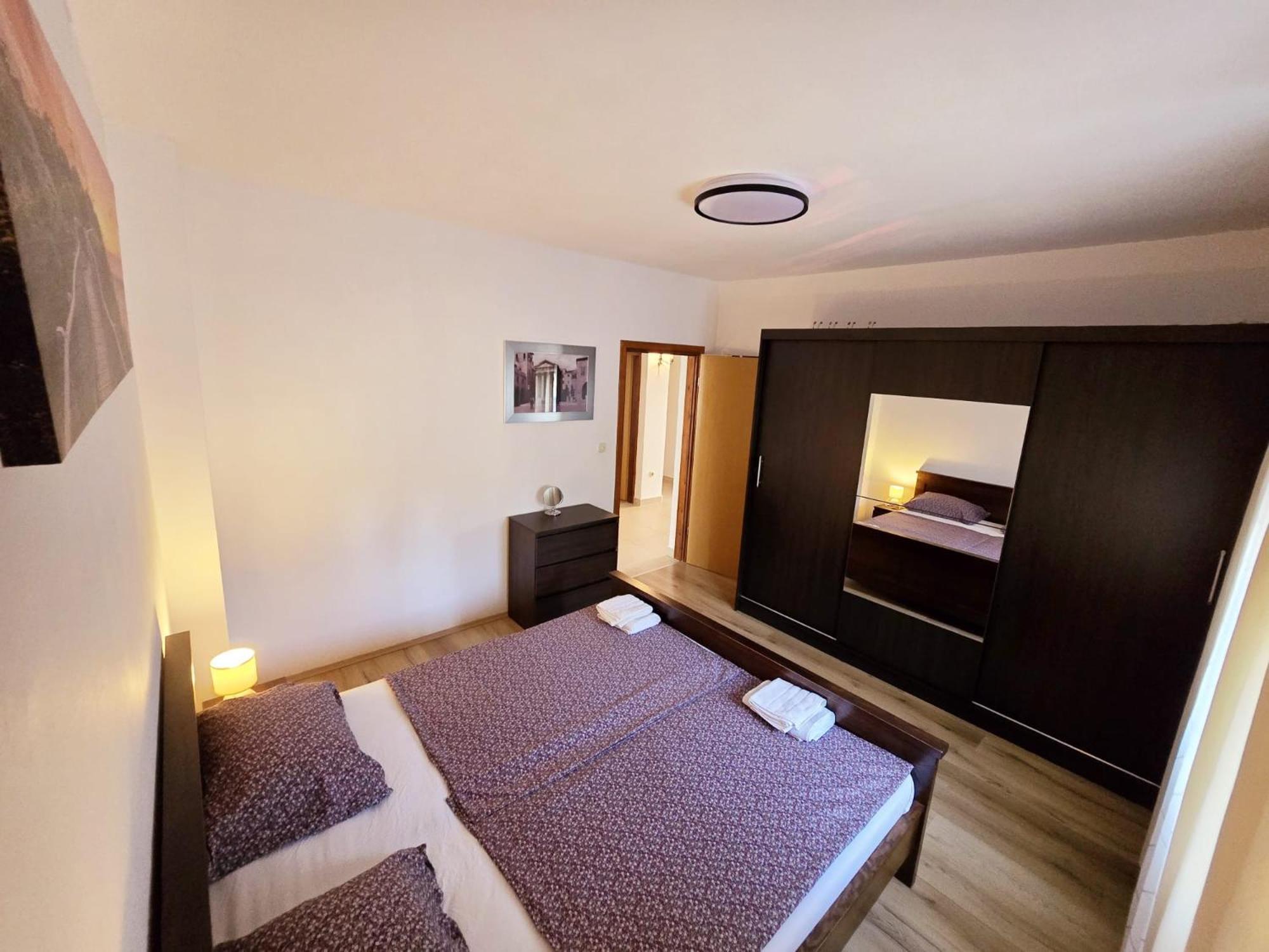Spacious Apartment With Parking&Garden Marčana Exterior foto